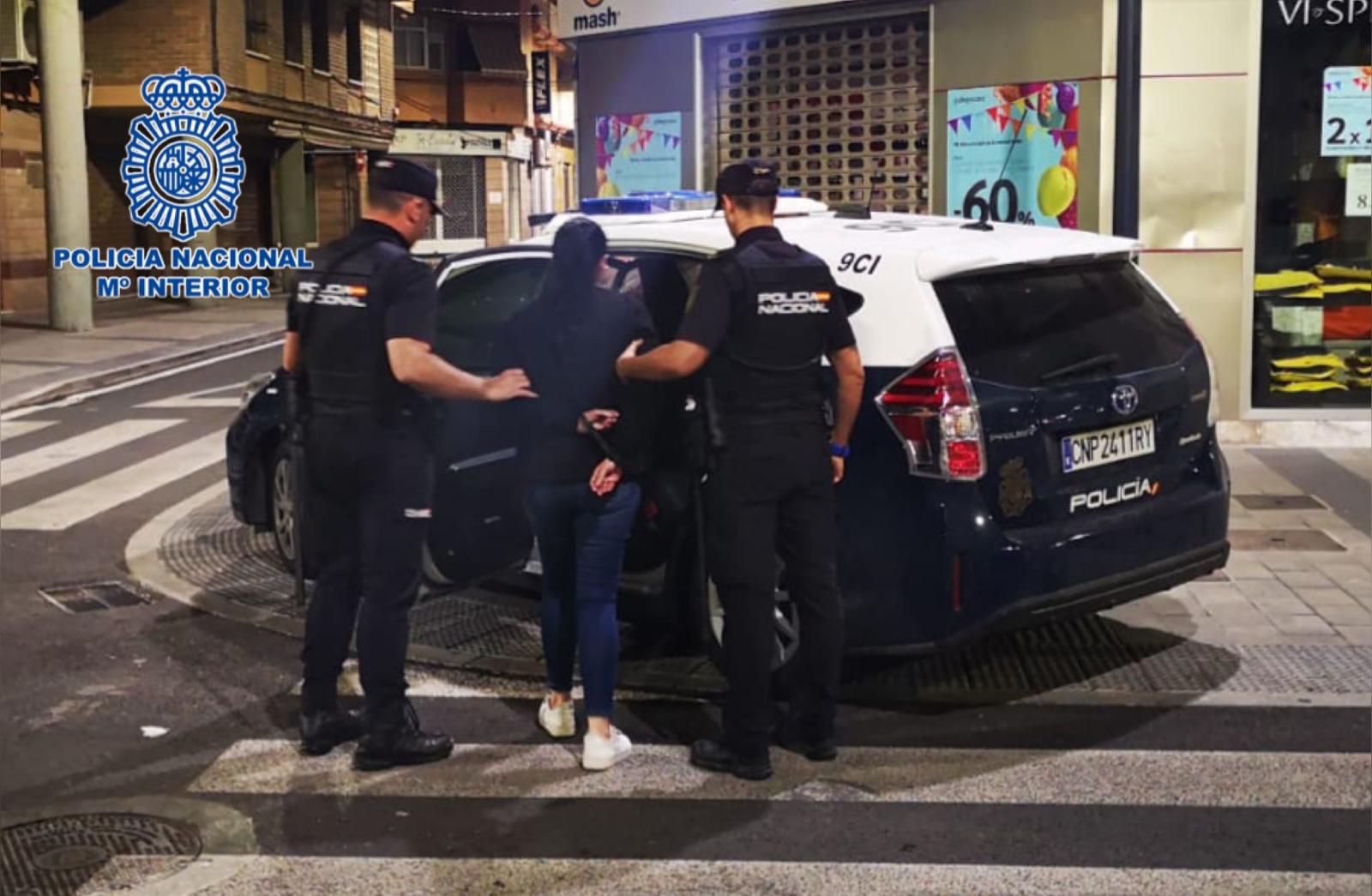 La Policía Nacional detiene a un hombre esta madrugada en Alicante