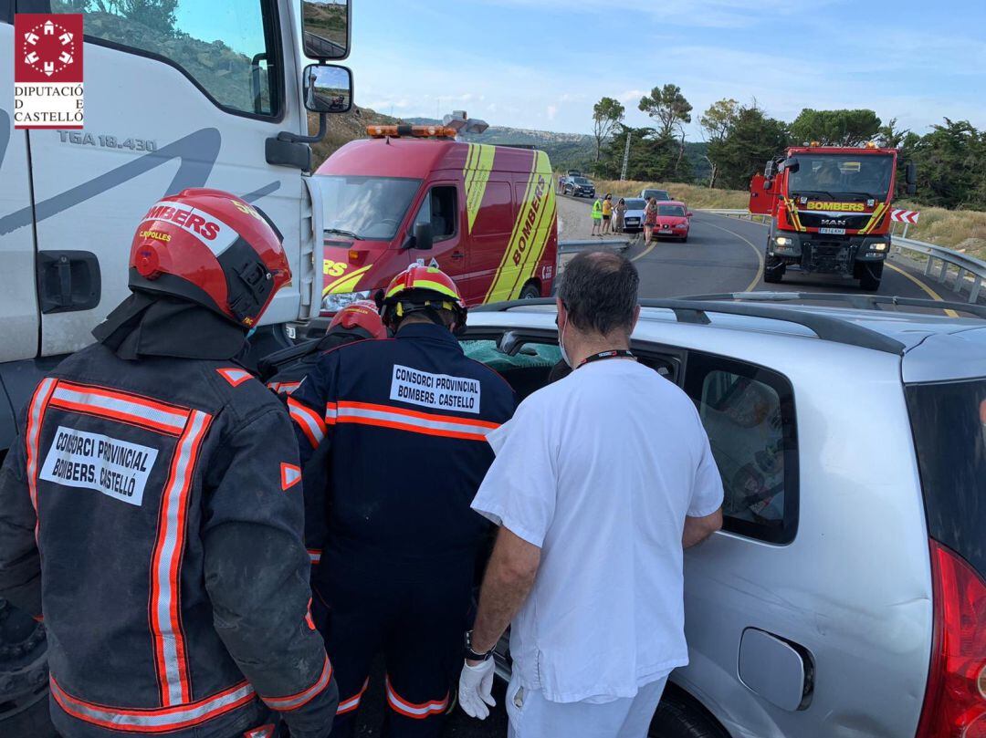 En el siniestro se han visto implicados un camión y un turismo, según ha informado el consorcio provincial de bomberos de Castellón