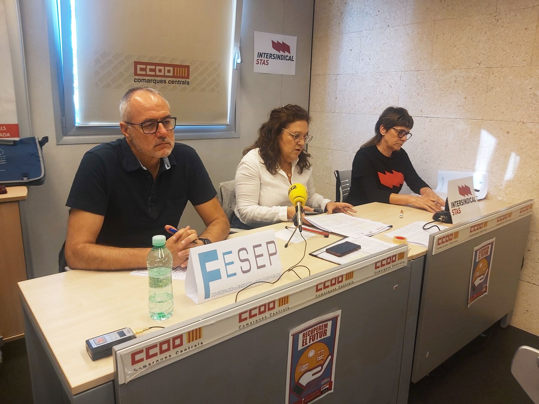 Representantes de FESEP, CCOO y STAS en la rueda de prensa sobre la el Reglamento de carrera horizontal Alcoy
