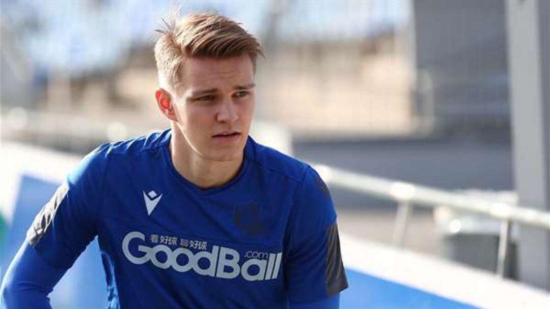 El centrocampista noruego se retira del entrenamiento en las instlaciones de Zubieta