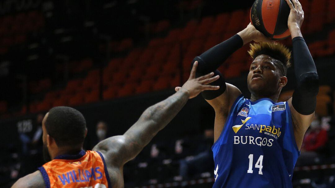 Imagen del partido entre Valencia Basket y San Pablo Burgos