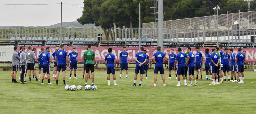 Primer entrenamiento con todos los futbolistas