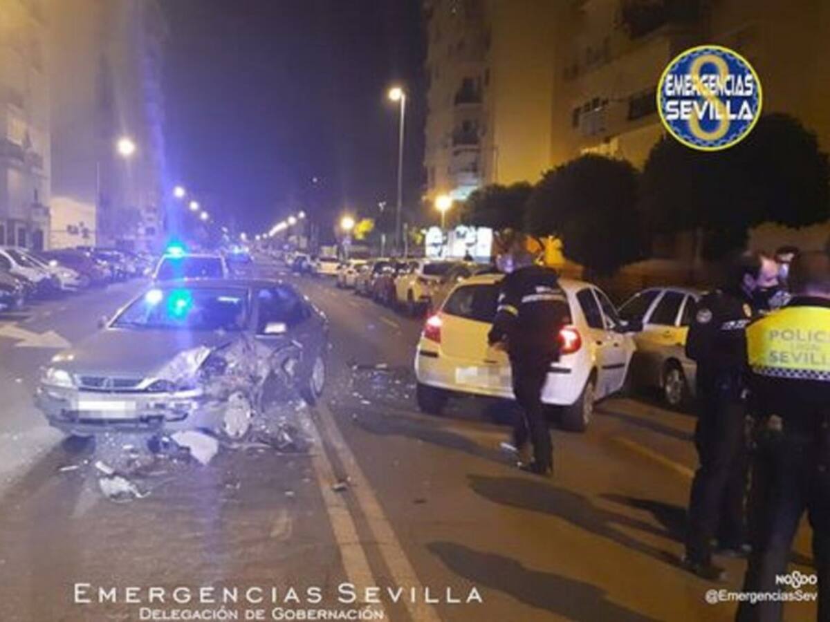 Un conductor que triplicaba la tasa de alcohol causa un accidente tras invadir el sentido contrario