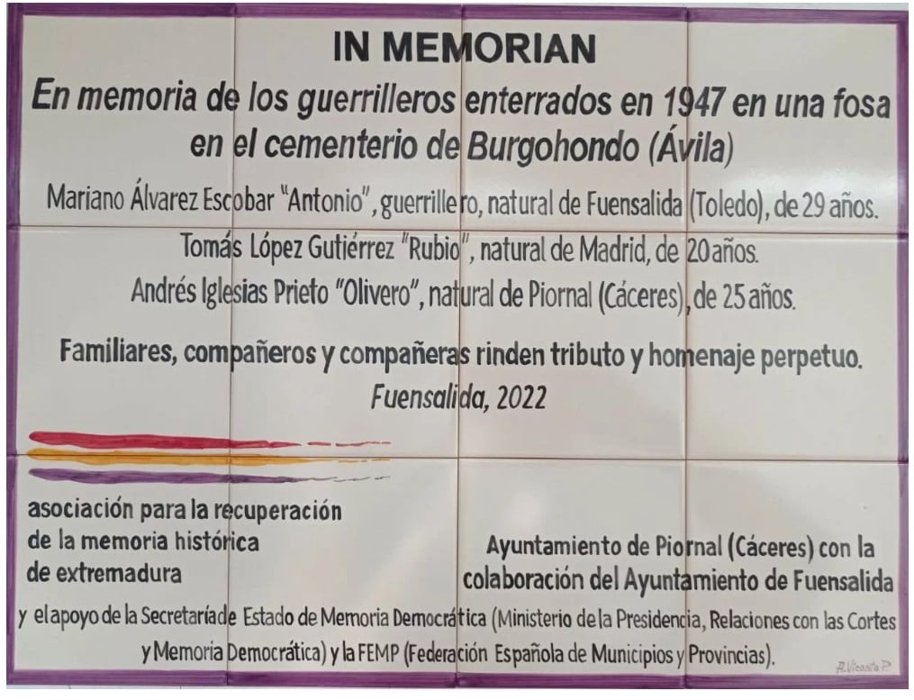 Monolito en memoria de los guerrilleros Mariano Álvarez, Tomás López y Andrés Iglesias / Asociación para la Recuperación de la Memoria Histórica de Extremadura