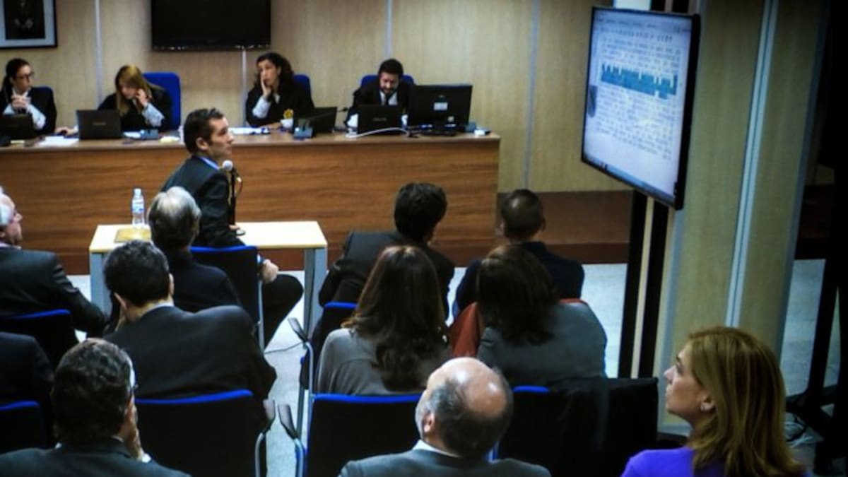 La infanta Cristina marca distancias