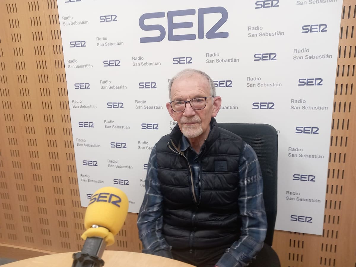 Miguel Corcóstegui, implantado coclear: “Antes me aislaba porque no entendía a la gente; ahora tengo mucha vida social”