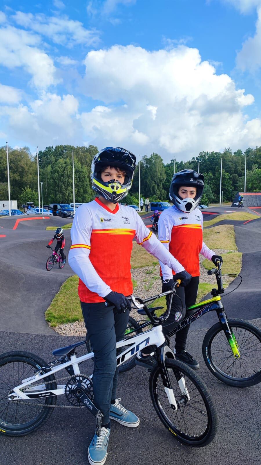 Los hermanos Barranco, en el Campeonato del Mundo junior de Pumptrack.