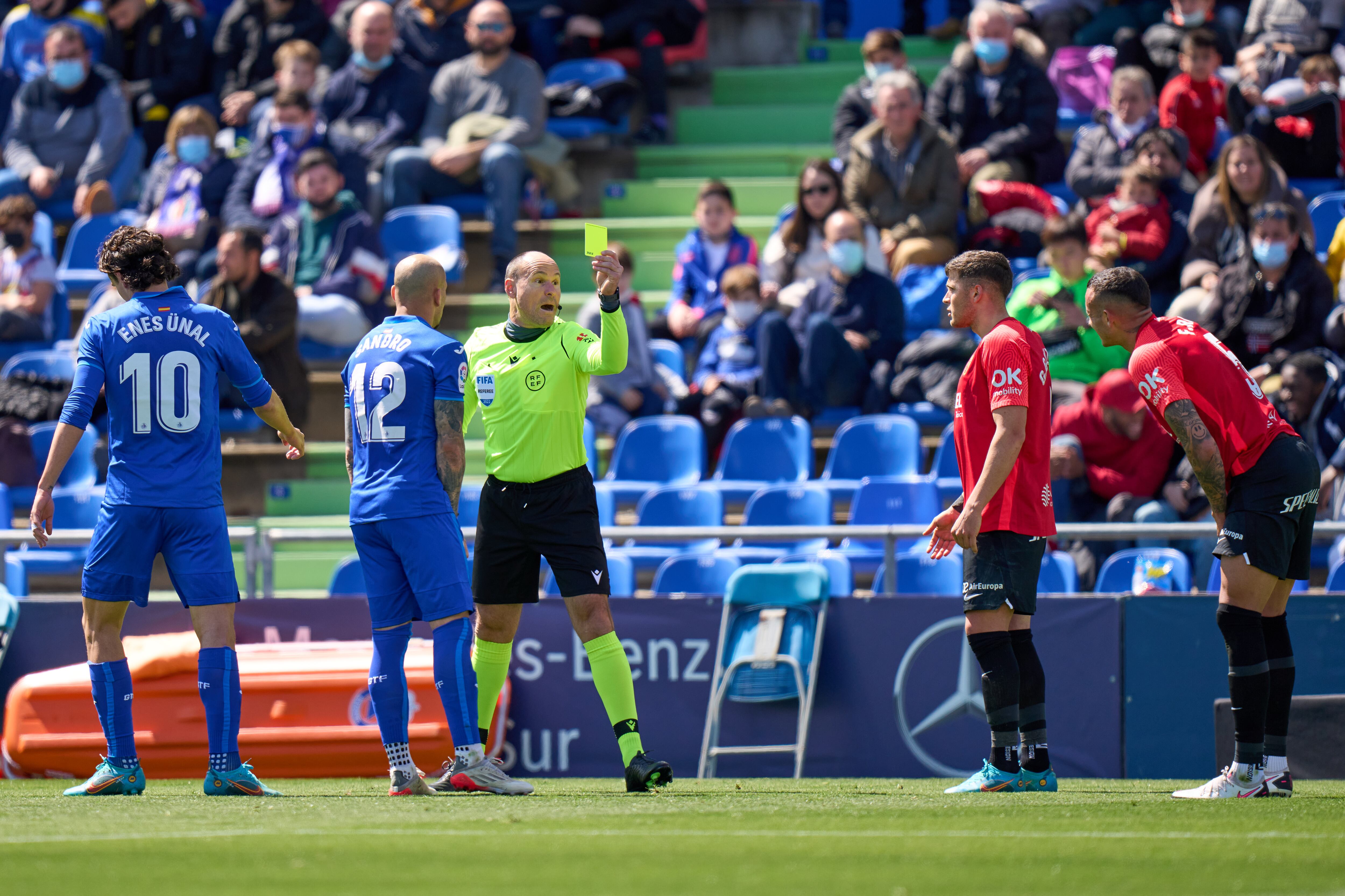 Mateu Lahoz en una acción del Getafe-Mallorca