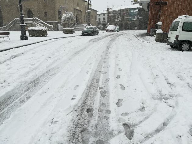 Imagen de la nevada a primera hora del domingo.