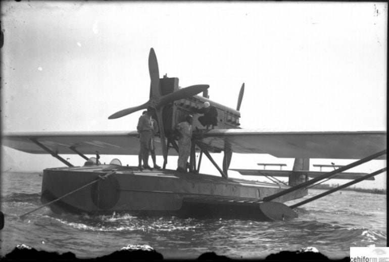 Dornier 15-16 en Los Alcázares momentos antes de la salida.