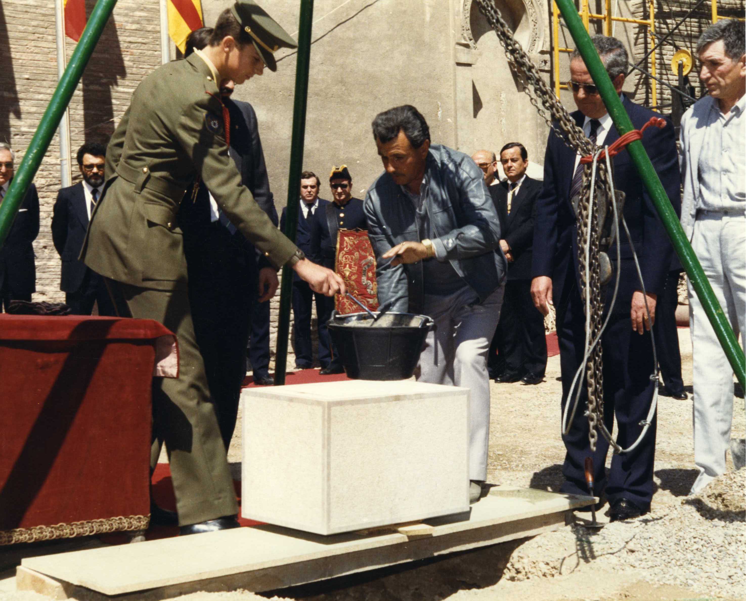 El entonces príncipe de Asturias puso la primera piedra de los trabajos de la Aljafería