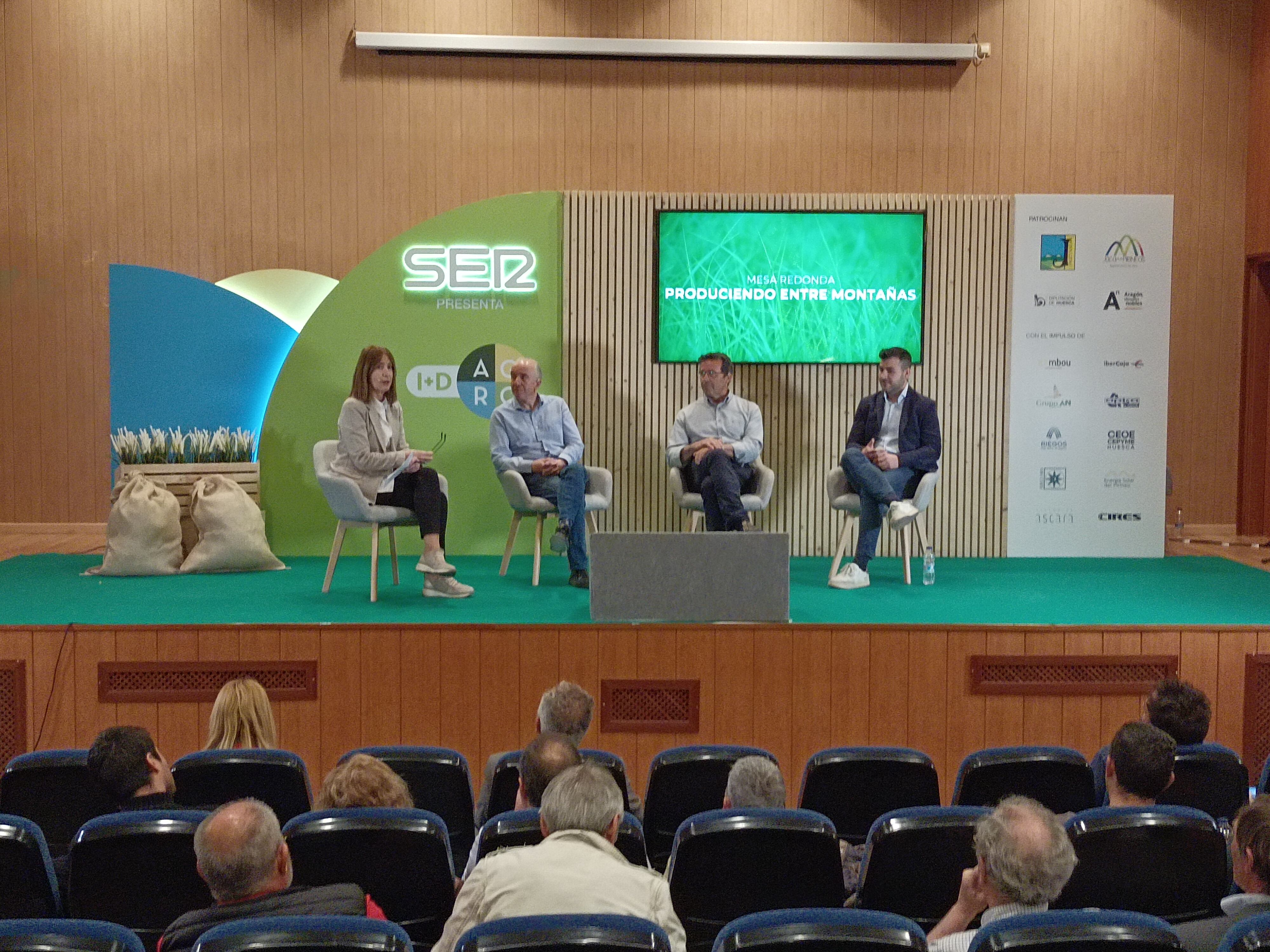 Mesa redonda "Produciendo entre montañas"