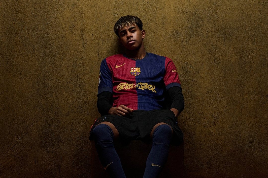 Furor a Barcelona amb el llançament de la samarreta del FC Barcelona amb Travis Scott