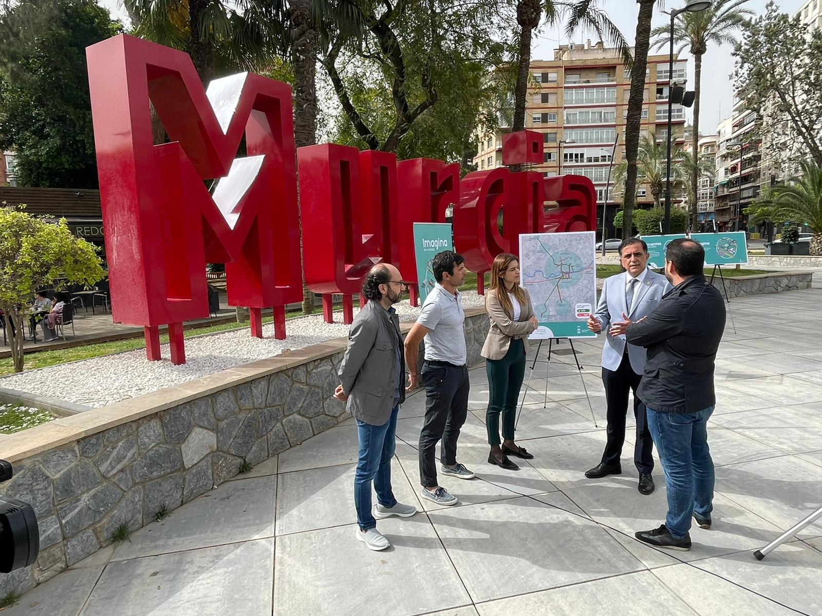 El Plan de Movilidad del municipio de Murcia se ha presentado en la plaza Circular