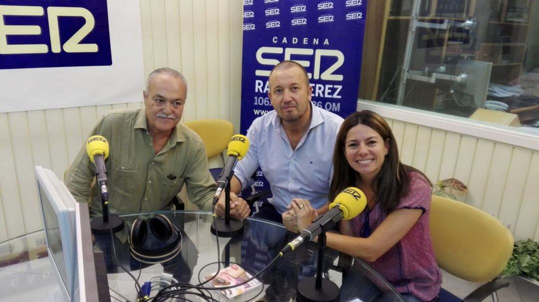 Francisco Gandón, Félix Moreno y Ana Huguet, en Radio Jerez