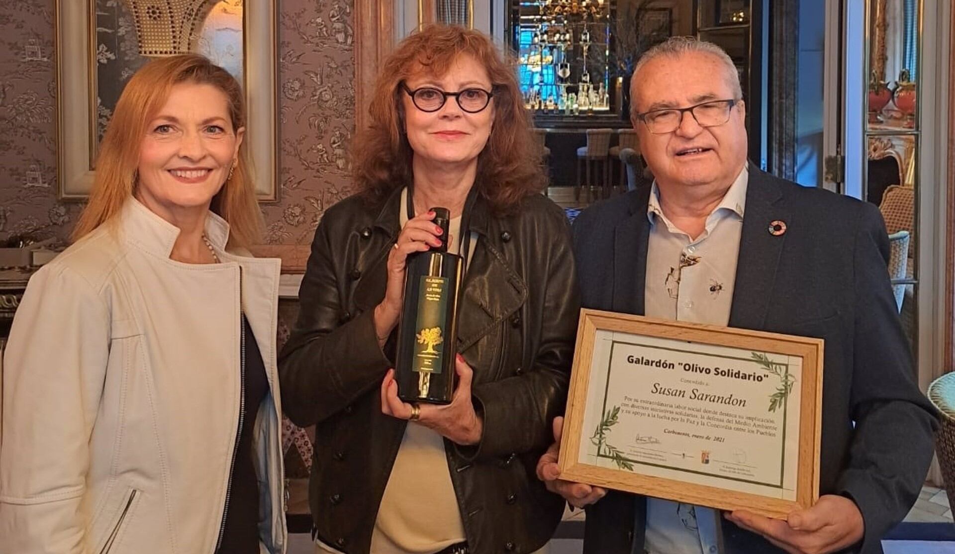 Entrega del galardón a Susan Sarandon.