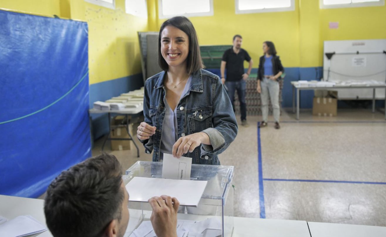 Irene Montero vota en las elecciones europeas del 9-J