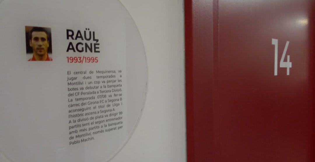 Raül Agné dona nom a l'habitació número 14.