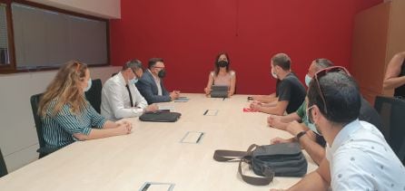 La reunión con la dirección y el comité de L.M.