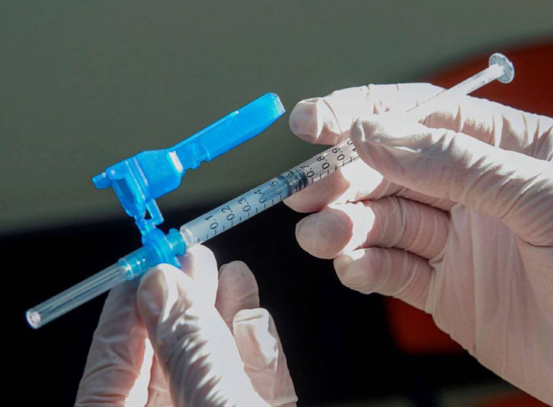 Una de las dosis de la vacuna