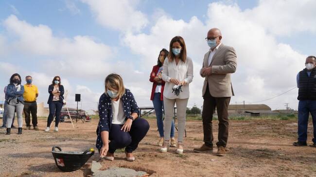 Colocación primera piedra de los accesos al colegio de La Aljorra