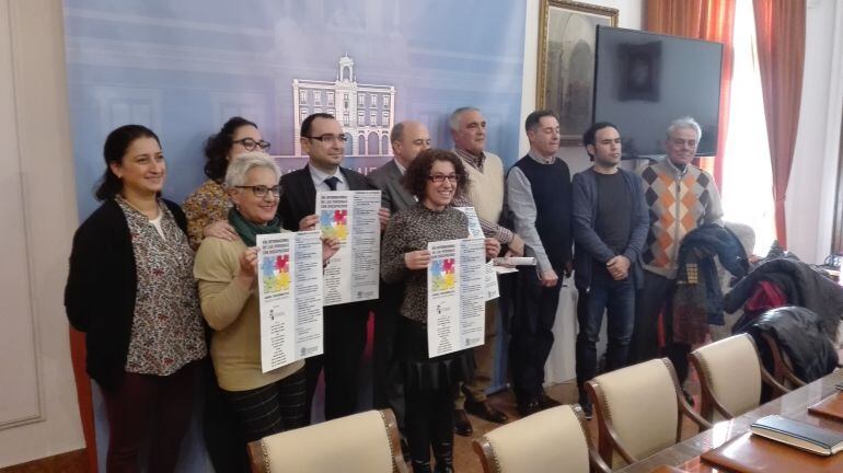 Representantes del Ayuntamiento de Zamora, entidades patrocinadoras y asociaciones presentan el Dia Internacional de las Personas con Discapacidad