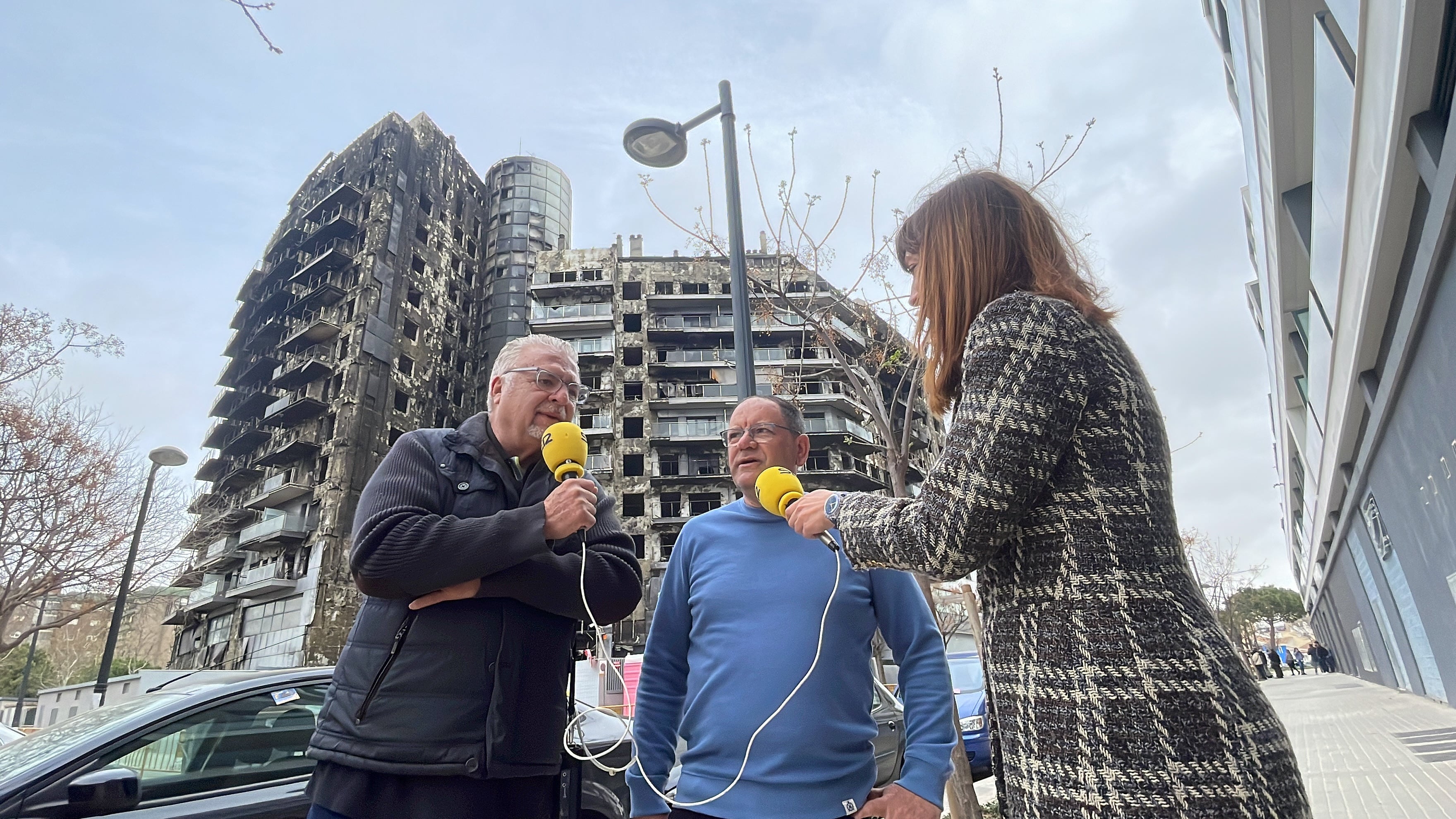 Entrevista de Radio Valencia a Julián, el conserje del edificio de Campanar, un mes después del incendio