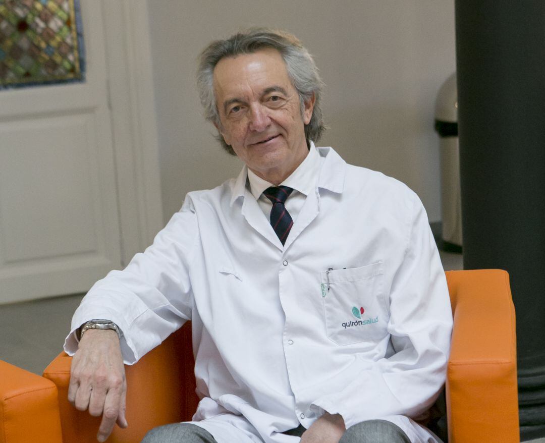 Doctor Andrés Poveda, codirector de la Unidad Integral de Oncología