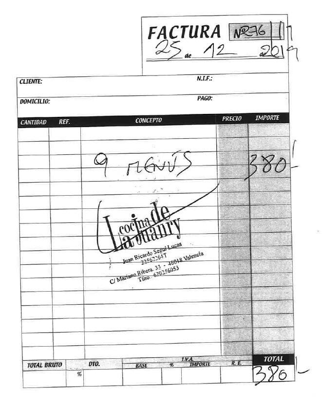 Factura de nueve menús por 380 euros el día de Navidad de 2019.