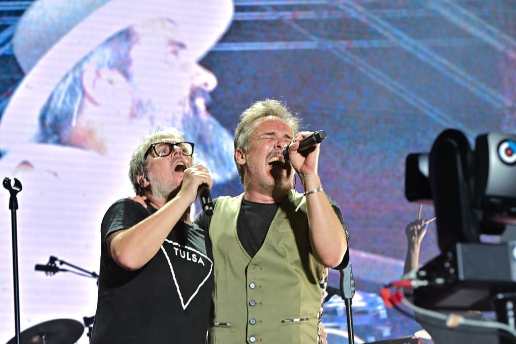 Iván Ferreiro y Santi Balmes en Icónica Santalucía Sevilla Fest