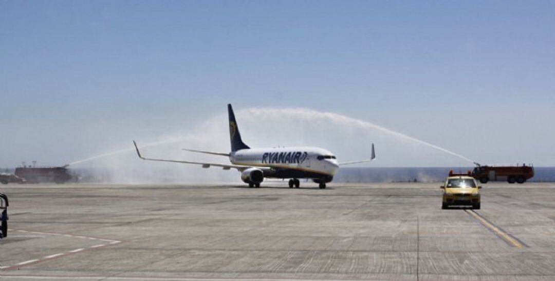 Una de las líneas de bajo coste con base en el aeropuerto César Manrique Lanzarote.