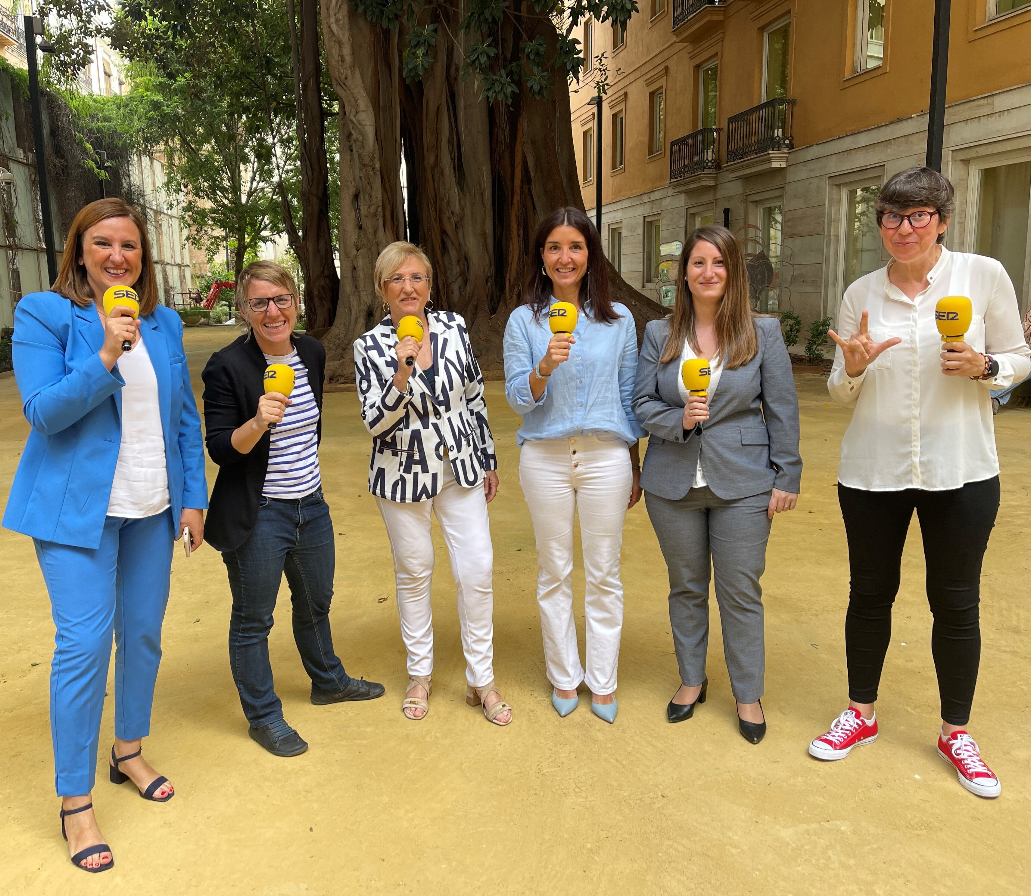 La Cadena SER entrevista juntas en exclusiva a las seis síndicas de Les Corts Valencianes. María José Catalá (PP), Papi Robles (Compromís), Ana Barceló (PSPV), Ruth Merino (Ciudadanos), Ana Vega (Vox) y Pilar Lima (Unides Podem)