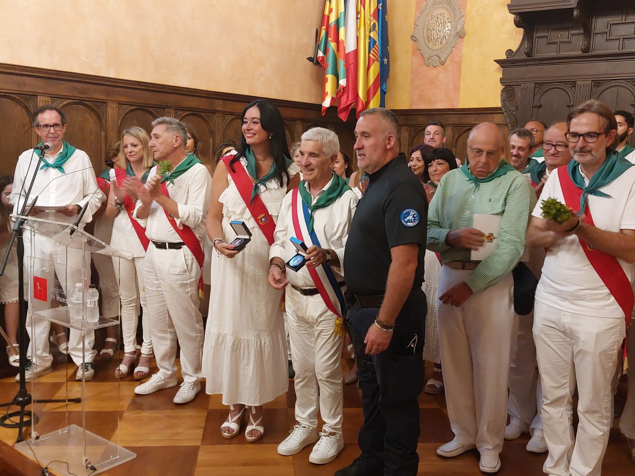Intercambio de regalos entre Huesca y Tarbes por San Lorenzo 2023.