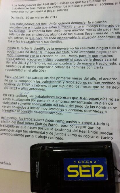 Imagen del comunicado de los trabajadores del Real Unión sacada en la redacción de la SER.