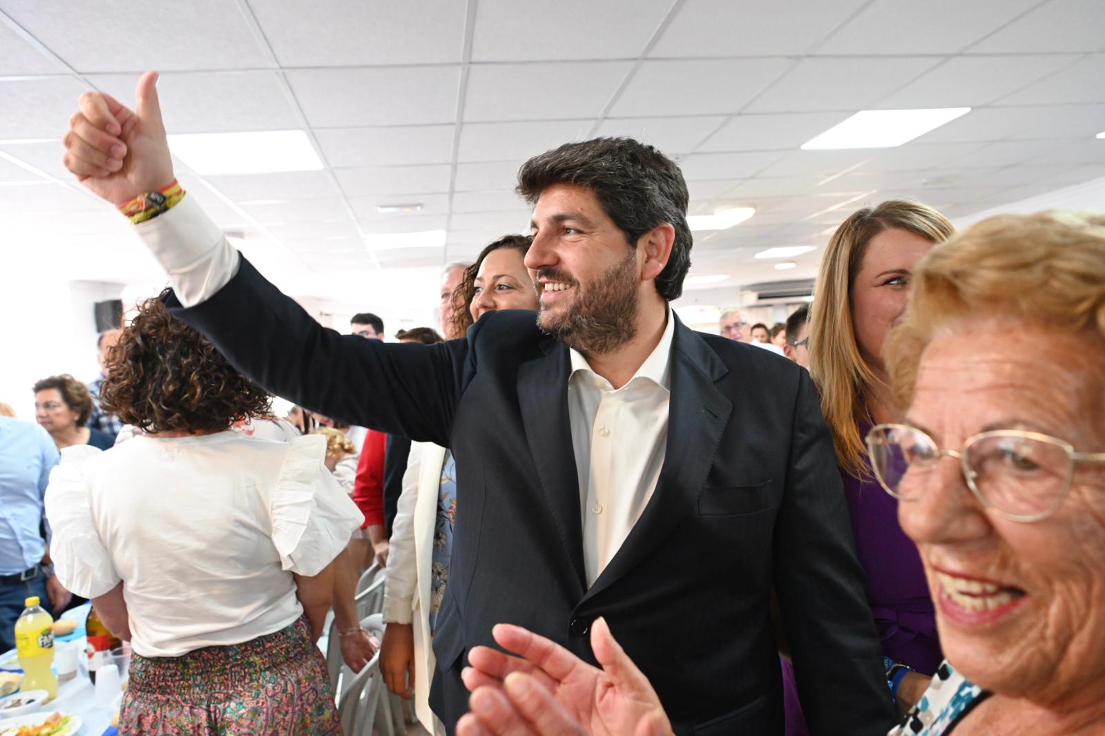 Fernando López Miras en un acto electoral en Mazarrón