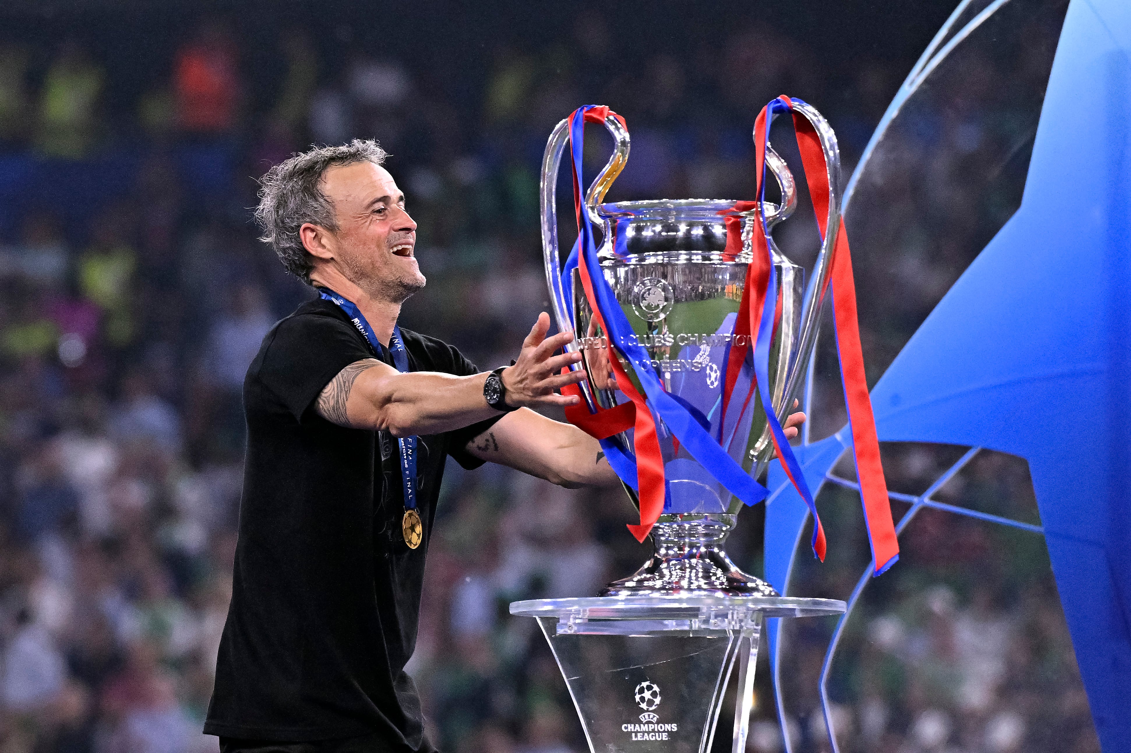 Luis Enrique con la Champions League.