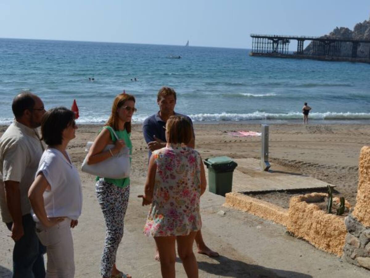 Las playas de Calabardina y El Hornillo mejoran su imágen