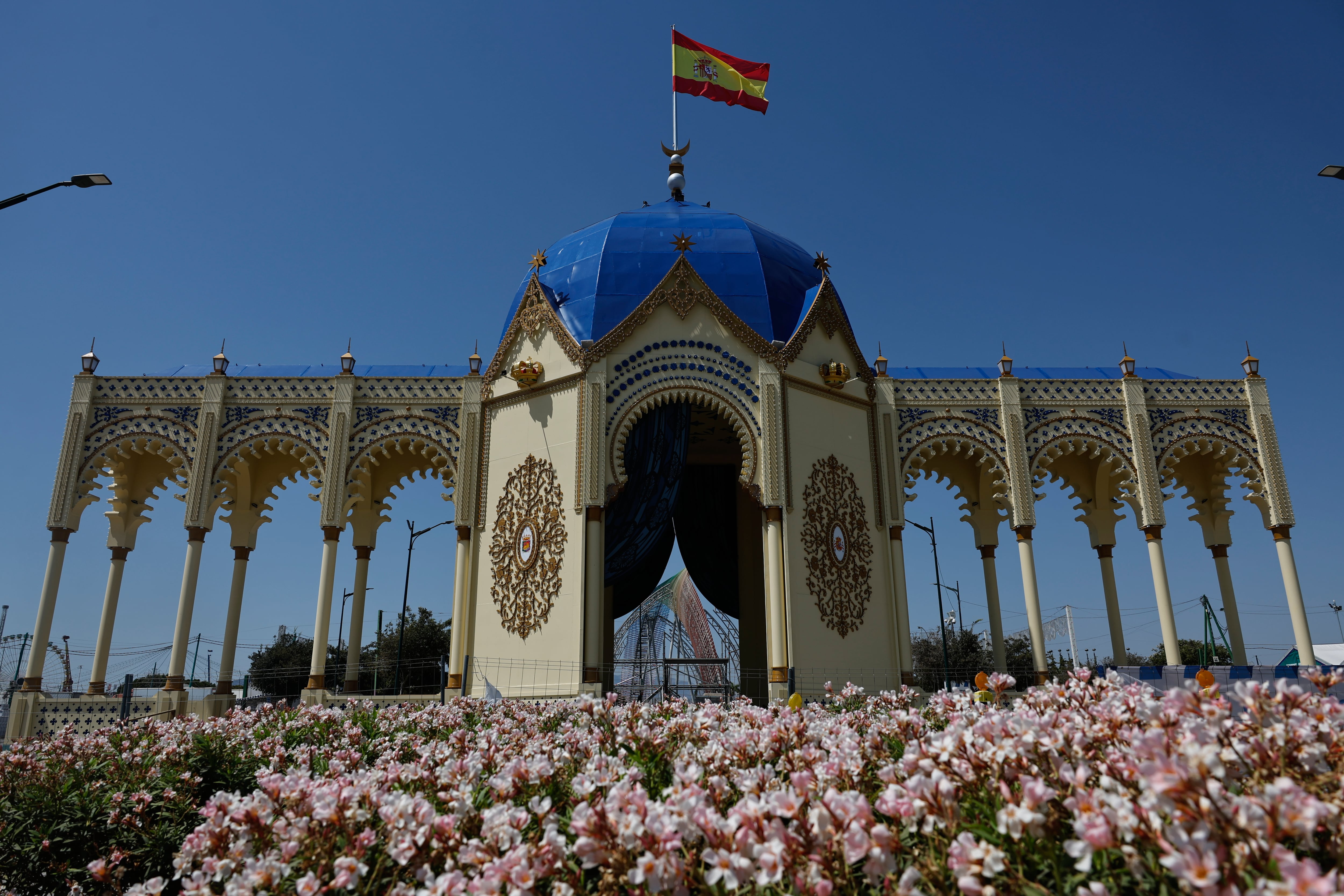 MÁLAGA, 15/08/2025.- Portada principal de la Feria de Málaga en el Real Cortijo de Torres, que arrancará este sábado y llegará hasta el 23 de agosto. EFE/Jorge Zapata
