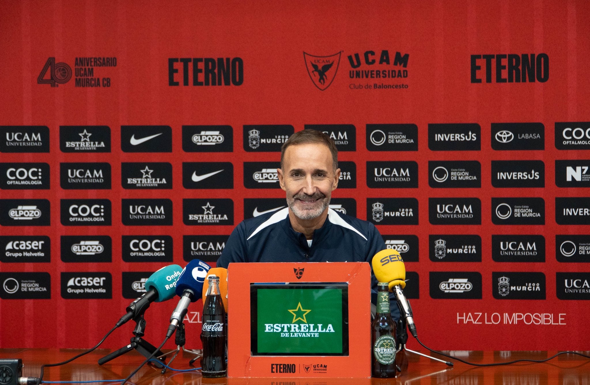 Sito Alonso en la sala de prensa del Palacio