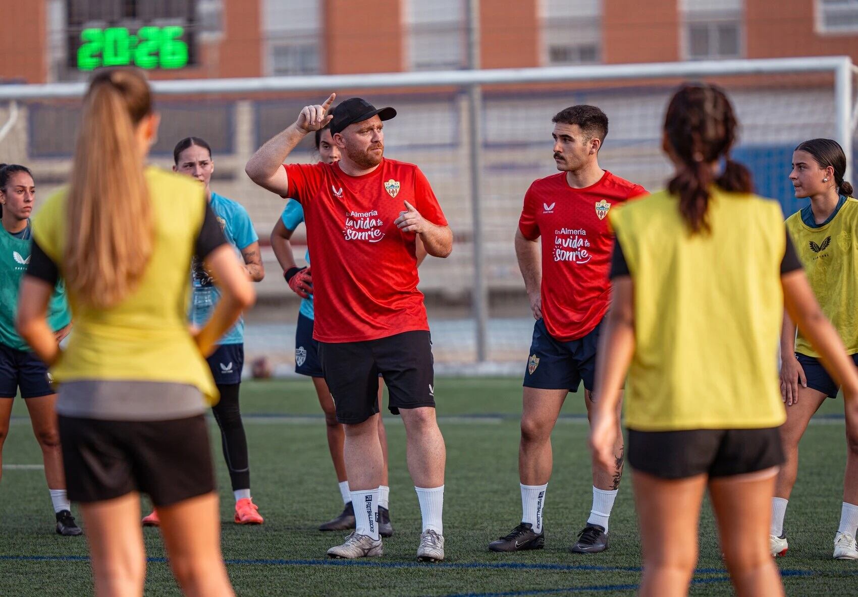 Pedro López está armando un gran bloque para el ascenso.