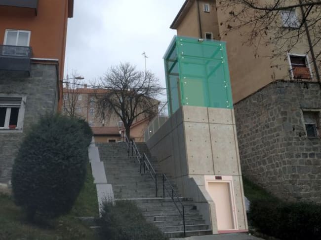 Recreación del aspecto que trendrá el elevador entre la calle Mónaco y Valdevilla