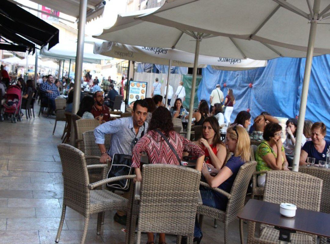 El sectos hostelero asume que la reapertura les obligará a modificar su modo de trabajar, pero se prepara para garantizar la máxima seguridad.