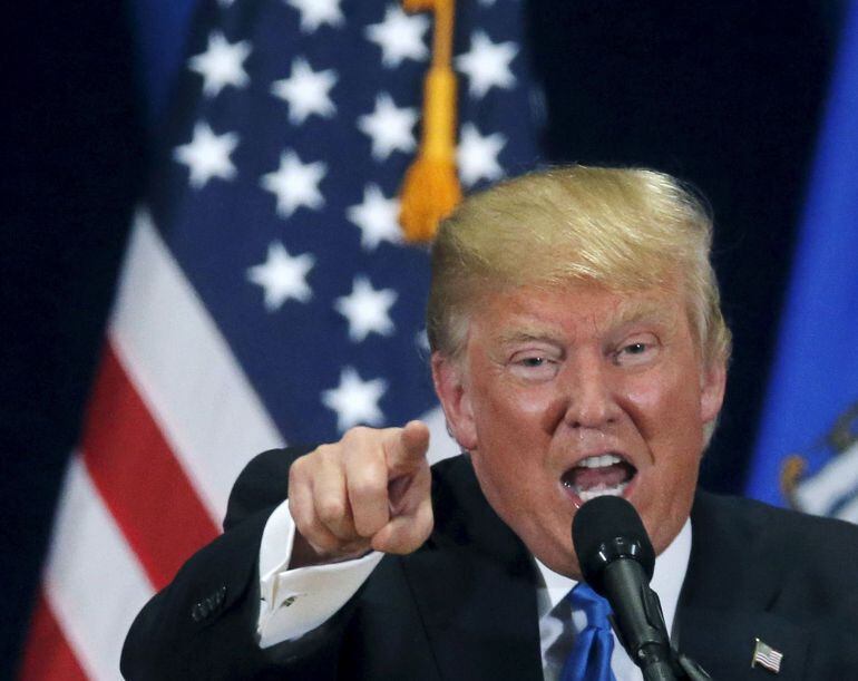  Candidato a lan ominación presidencial por el partido republicano haciendo camapañ en Wisconsin.