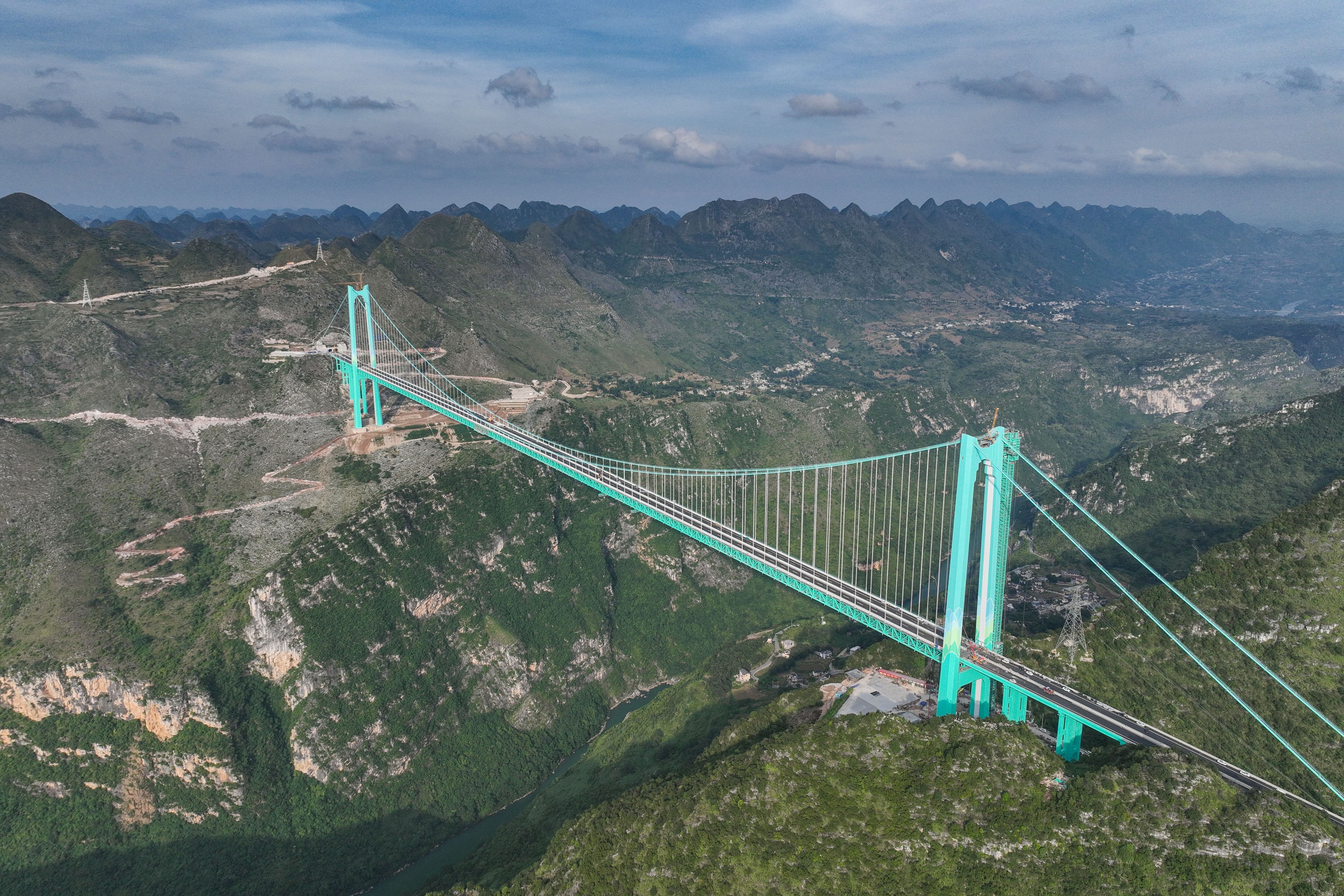 Puente del Cañón Huajiang