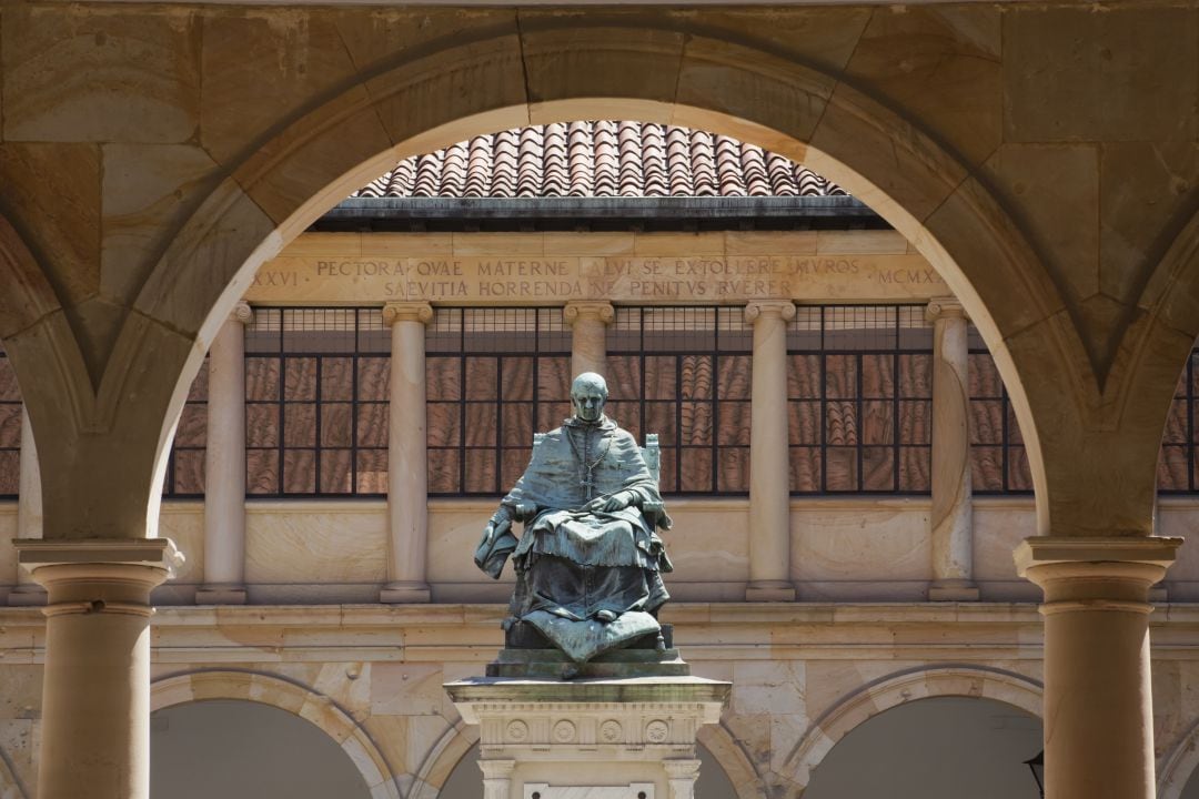 Patio central del Edificio Histórico de la Universidad de Oviedo.