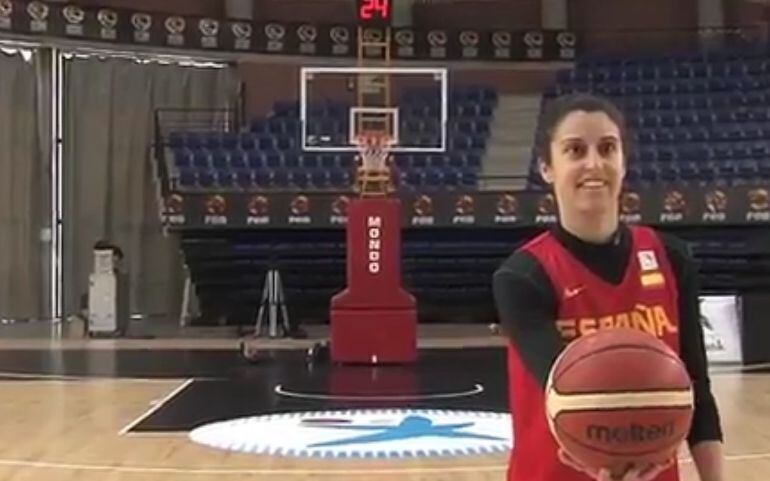 Alba Torrens, durante un entrenamiento de la selección española de baloncesto