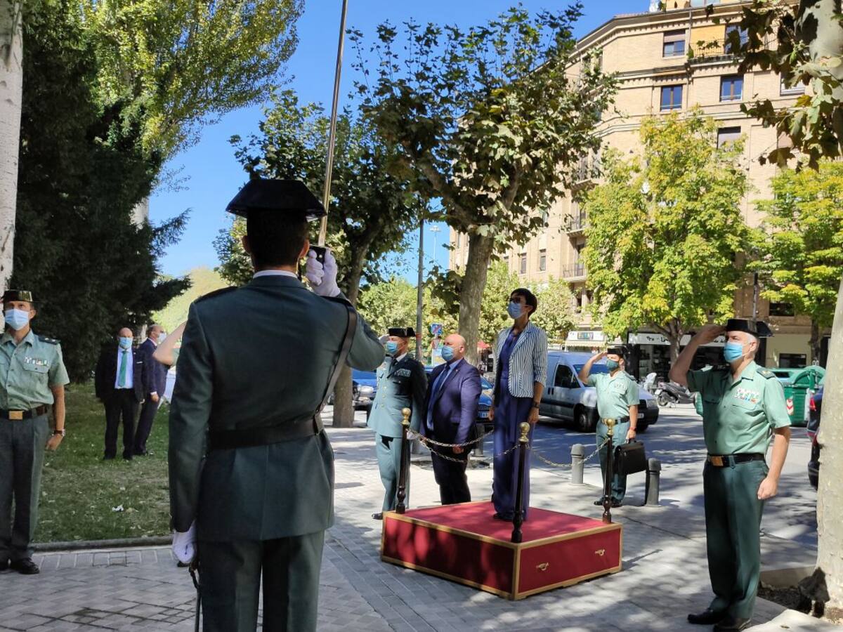 La directora de la Guardia Civil no descarta que haya agentes de tráfico que pasen a la Policía Foral