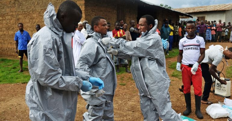 Foto de la colección &quot;Ebola in Sierra Leone&quot; de Samuel Aranda www. samuelaranda.net