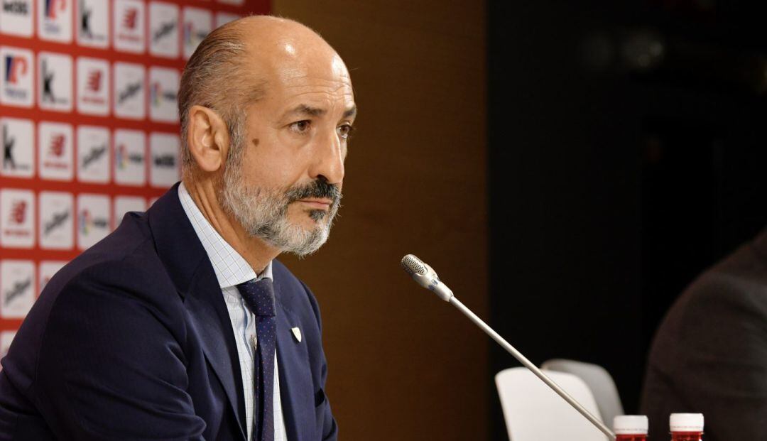 El presidente del Athletic, Aitor Elizegi, durante la rueda de prensa