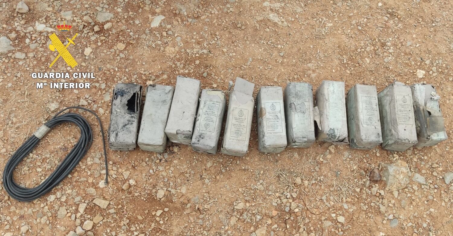 Explosivos encontrados en la reforma de una vivienda y neutralizados por la Guardia Civil de Burgos